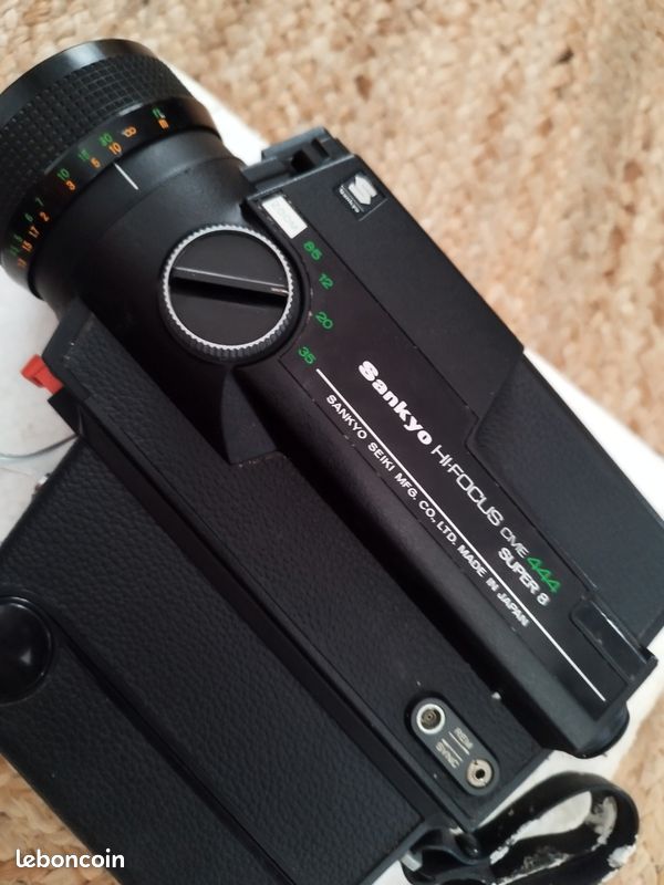 Caméra Super 8 type EM-60XL de marque Sankyo