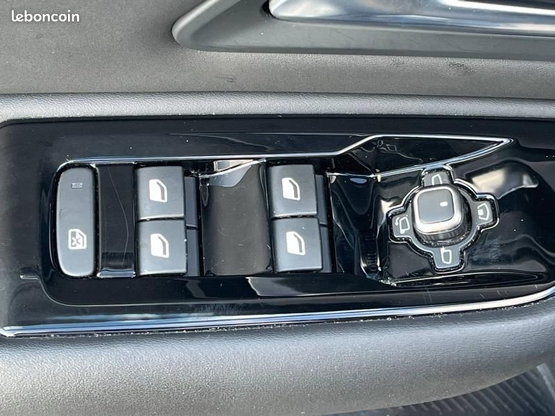 Citroen C5 X Essence 180 Shine EAT8 Caméra Régulateur Adaptatif GPS Radar AV CarPlay (image 28)