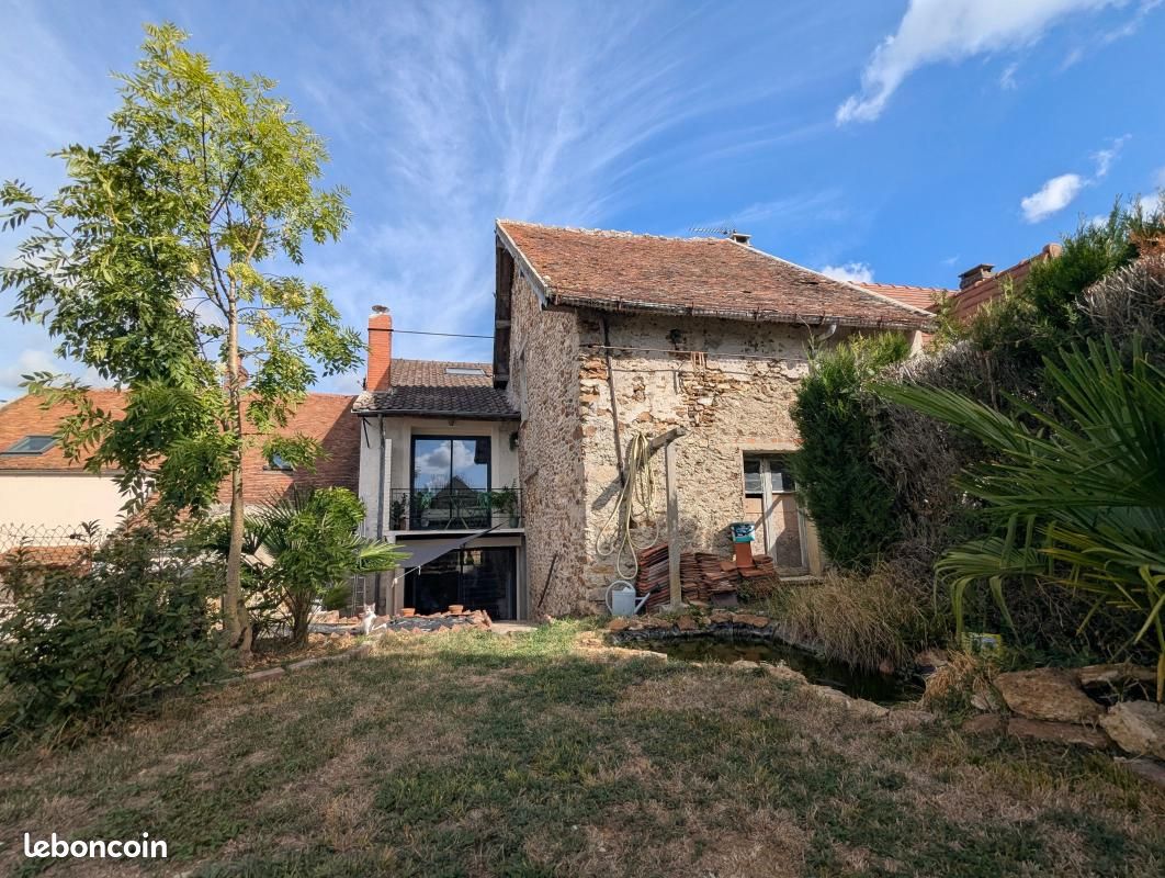 Maison 4 pièces 100 m² · à Rozay-en-Brie · 100 m² · 235 000 €