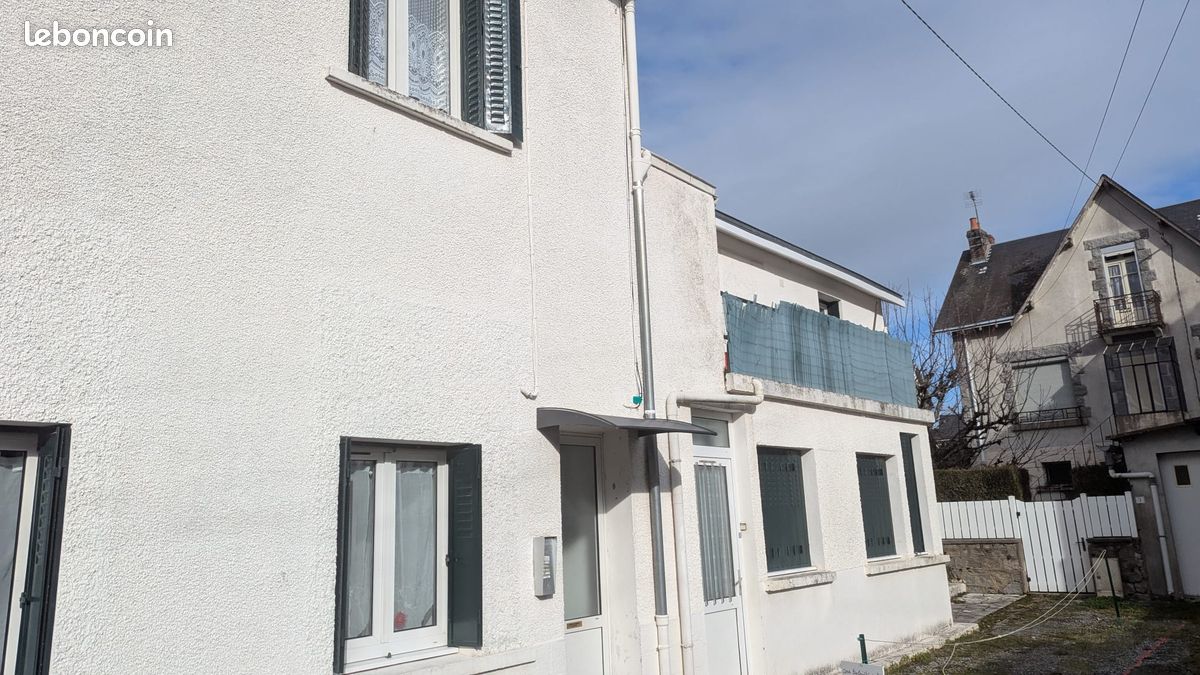 Appartement 1 pièce 25 m² · à Guéret · 25 m² · 330 €