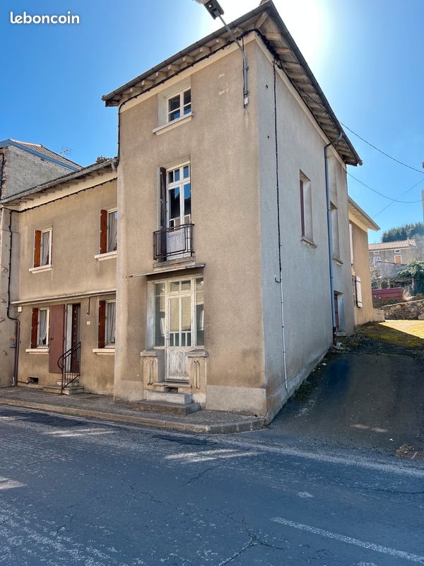 Maison 6 pièces 160 m² · à Laussonne · 160 m² · 89 000 €