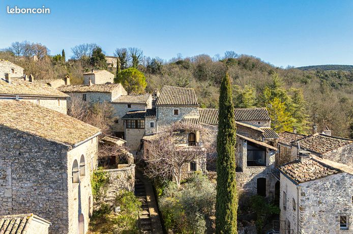 Propriété 3 pièces 90 m²