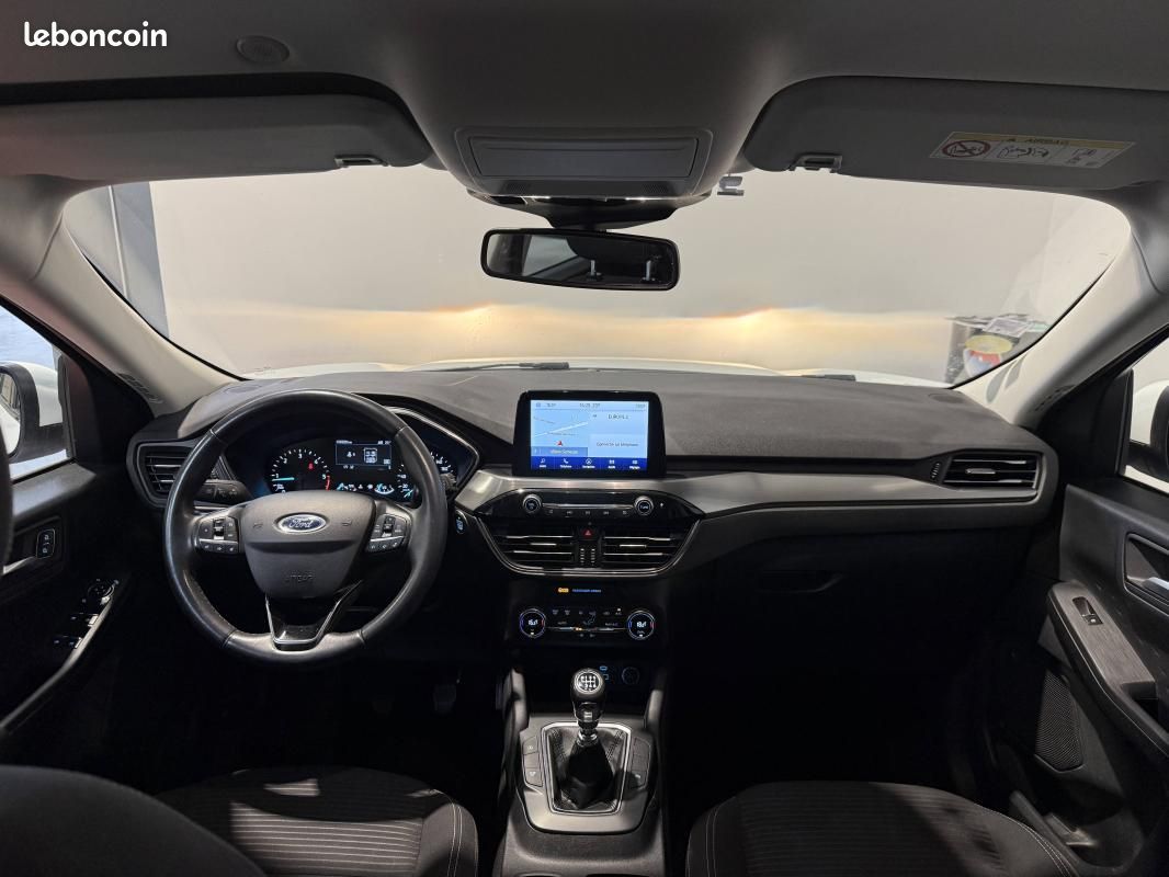 Ford Kuga 1.5 TDCi 120ch Titanium 4x2 - Carplay Xenon led Radars Av/Ar (image 5)