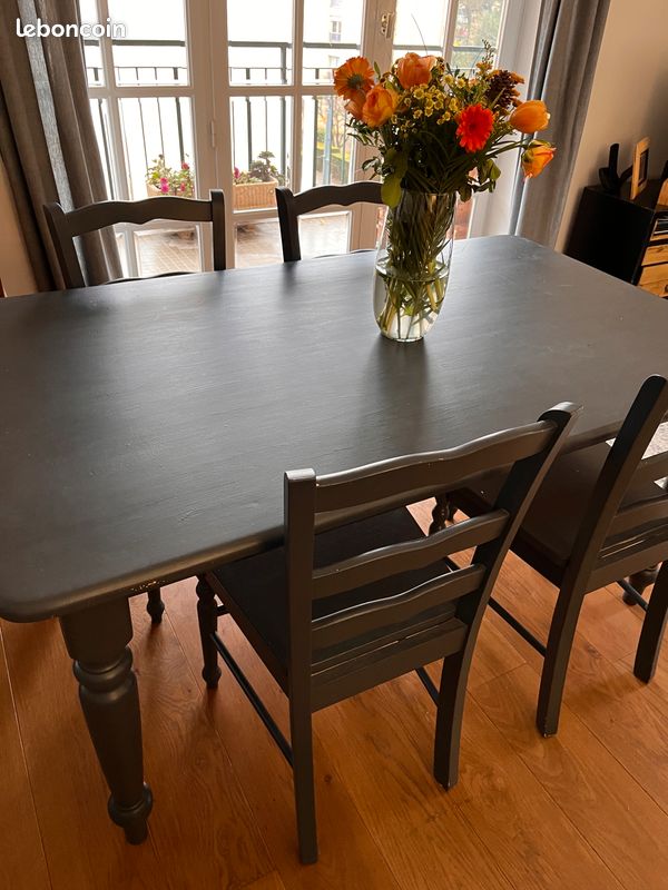 Table + 4 chaises bois massif (image 7)