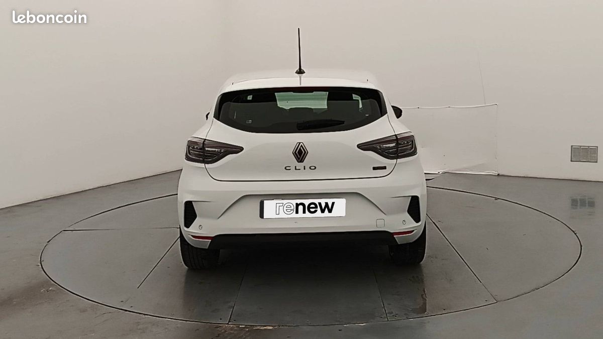 Renault clio e tech full hybrid 145 ch gsr2 (image 15)