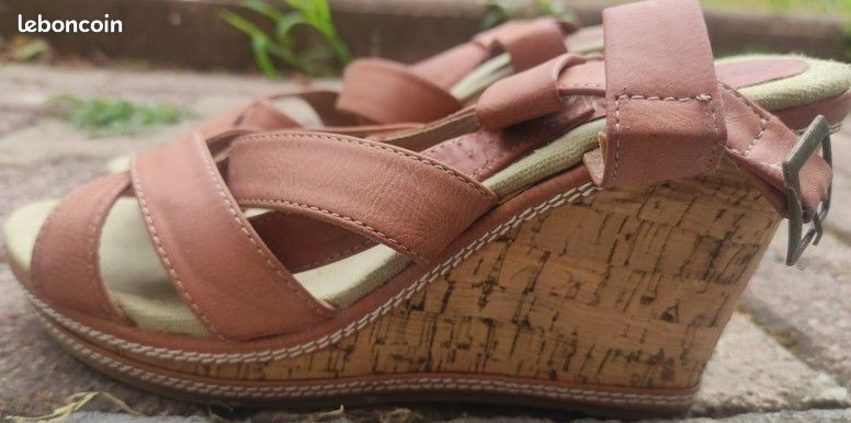 Sandale compensée camel en cuir femme (image 2)
