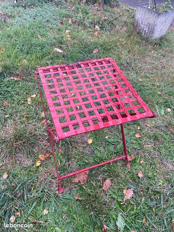Table en acier vintage (image 1)