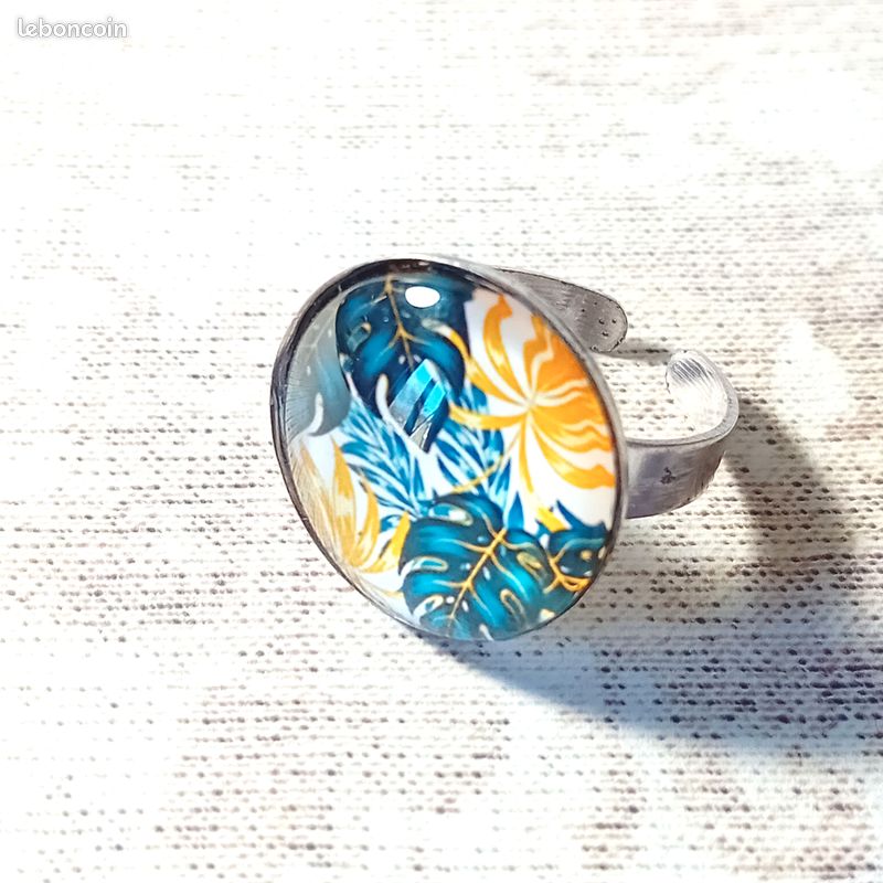 Bague Thierry Mugler plaquée Argent avec Zirconium T21153Z. T