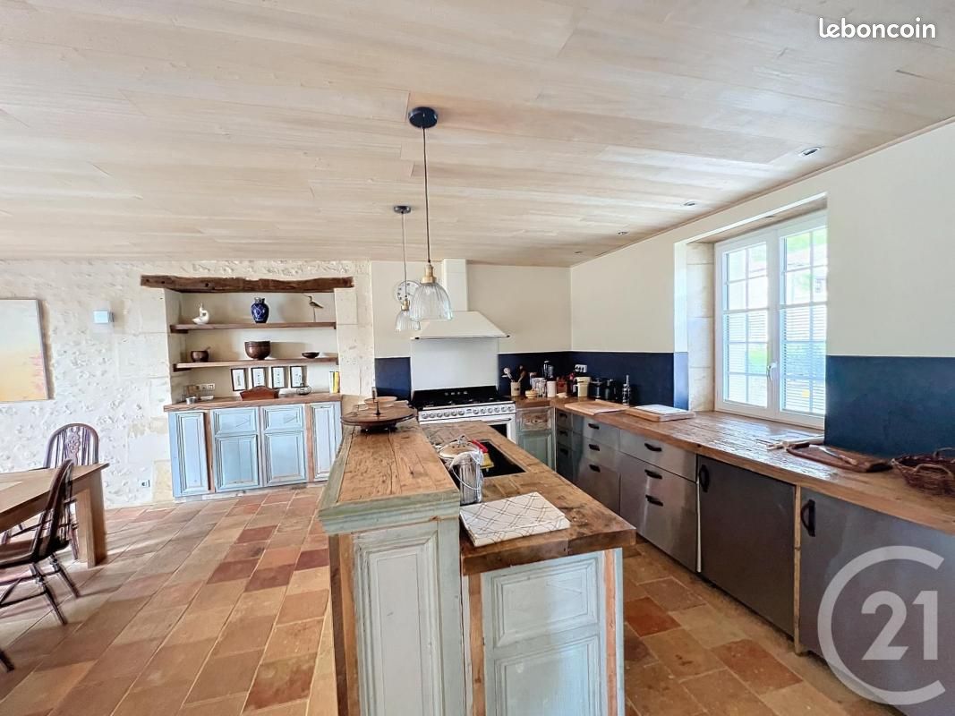 Maison 5 pièces 166 m² - Saint-Laurent-de-Cognac 16100 (image principale 7)
