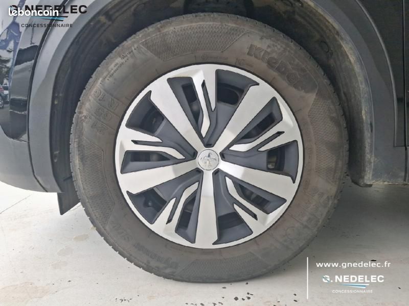 Peugeot 2008 1.2 PureTech 100ch S&S Active 5cv (image 11)