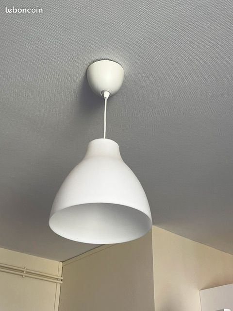 Lustre plastique (image 2)