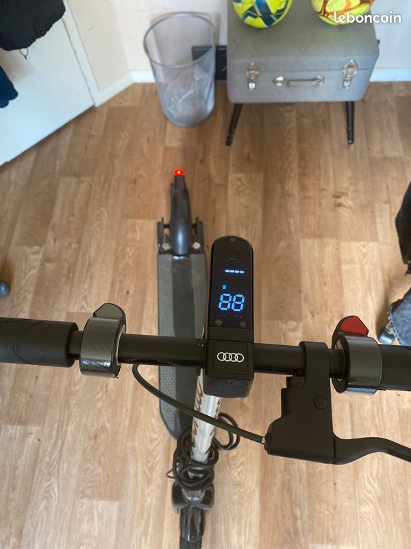 Trottinette audi état niquel (image 3)