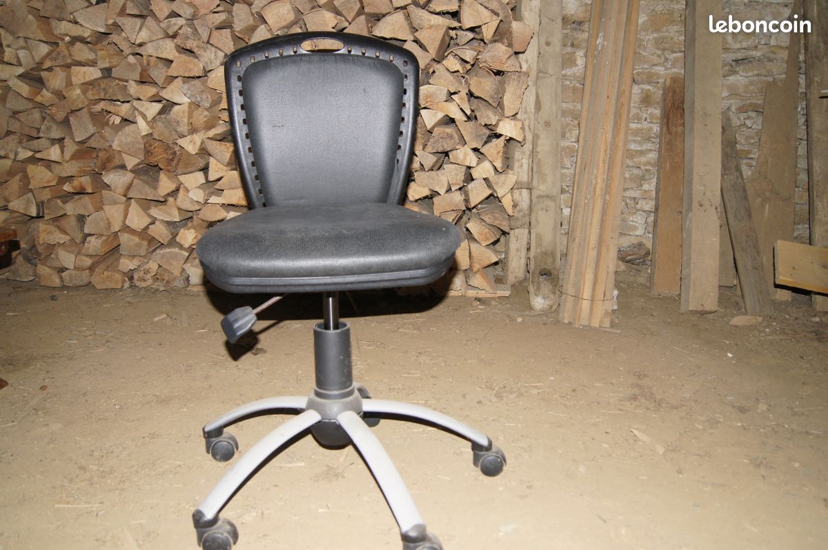 Chaise de bureau (image 1)
