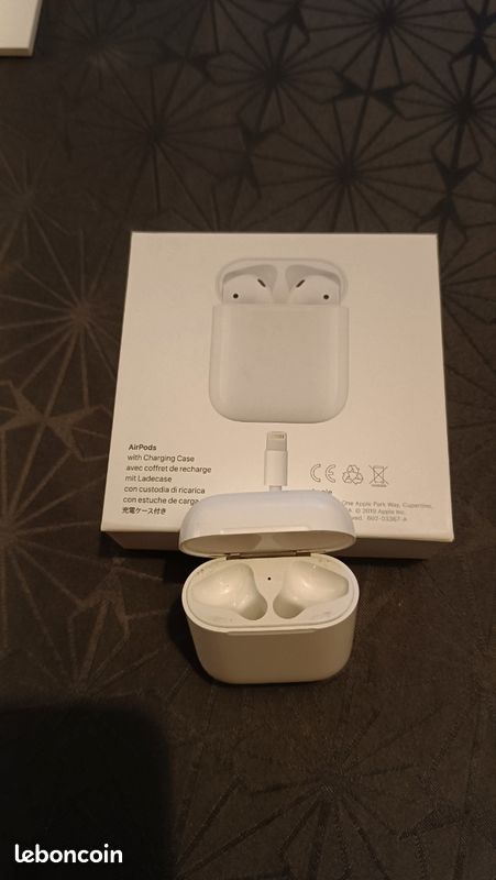 Coffret de recharge airpods 1 - Accessoires tlphone & Objets connects Coffret de recharge airpods 1 - Accessoires tlphone & Objets connects