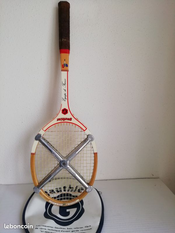 Ancienne Raquette De Tennis ZEPHIR, LA BUTTE