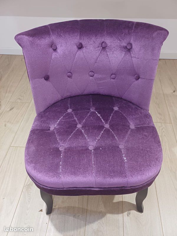 Fauteuil violet (image 1)