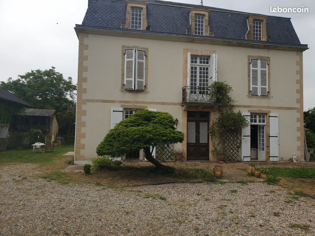 Maison 11 pièces 303 m² · à Villecomtal-sur-Arros · 303 m² · 349 000 €
