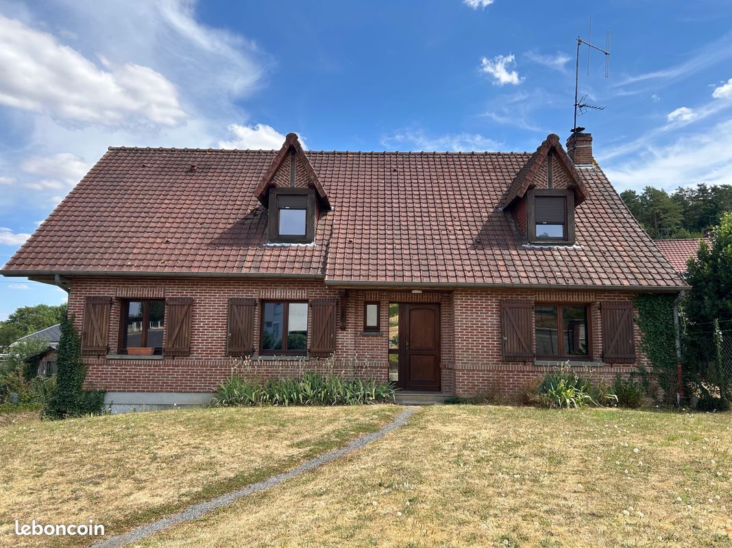 Maison 7 pièces 155 m² · à Poix-de-Picardie · 155 m² · 260 000 €