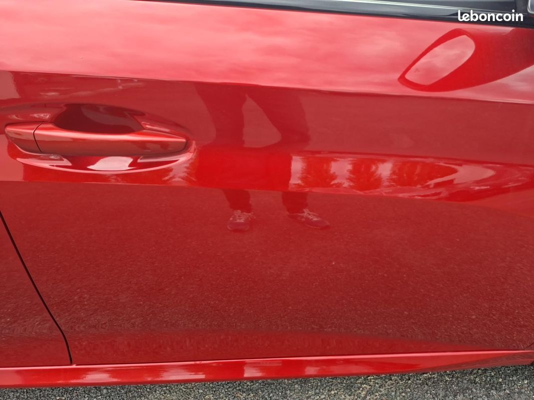 PEUGEOT 208 PureTech 130 S&S EAT8 GT (image 30)