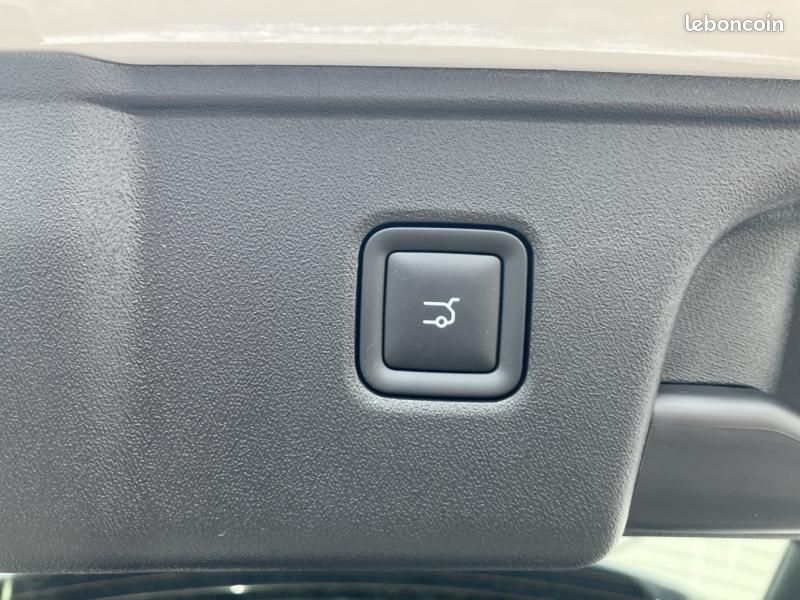Leapmotor C10 REEV 215ch 28,4 kWh Design (image 30)