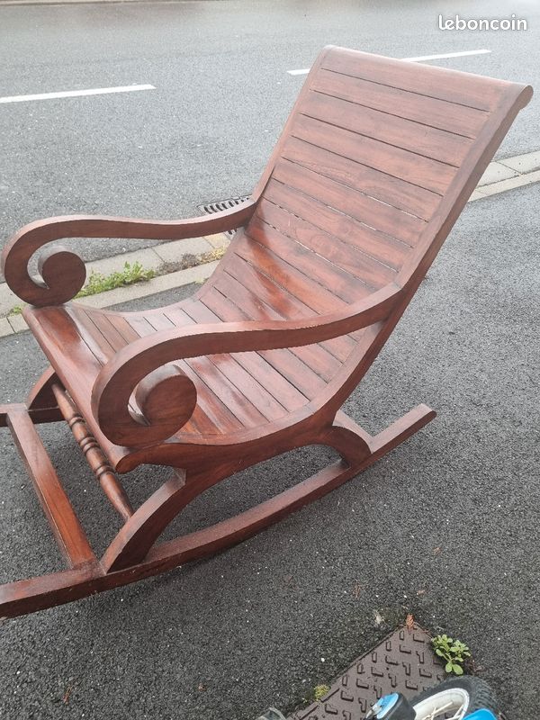 Rocking chair (image 1)