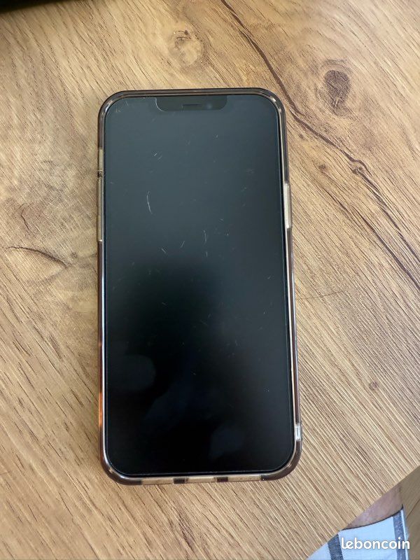 IPhone 12 (image 1)
