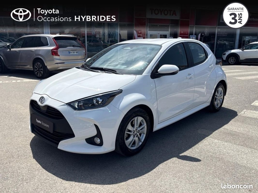 Toyota Yaris 116h Dynamic Business 5p MC24 (image 1)