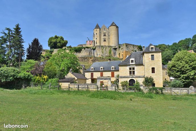 Maison 7 pièces 275 m²