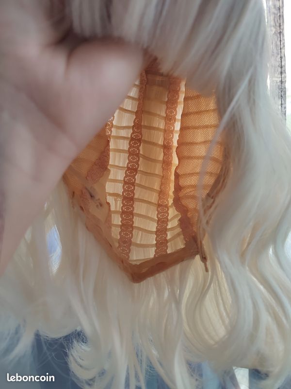 Perruque Avec Bandeau - Couleur Blond Clair Cuivré - Longue Et Ondulée - Réf Odessa 27T613 - Neuf Avec étiquettes