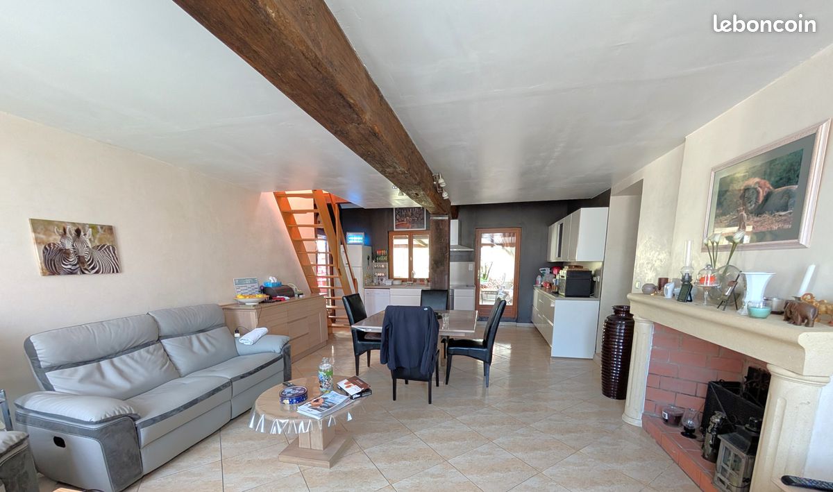Maison 8 pièces 160 m² · à Beaumont-les-Autels · 160 m² · 199 000 €