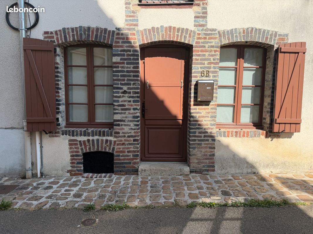 Appartement 1 pièce 18 m² · à Joigny · 18 m² · 390 €