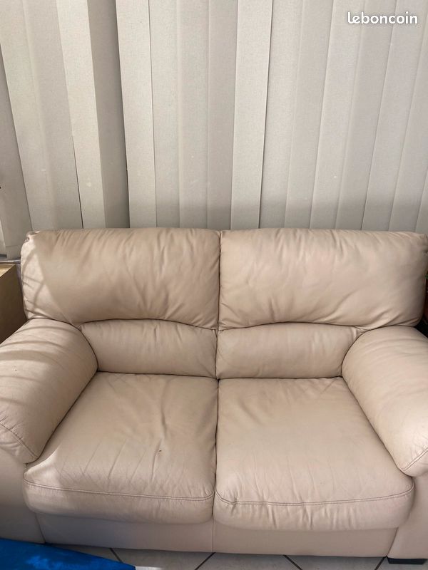 Canapé cuir beige 2 places (image 1)