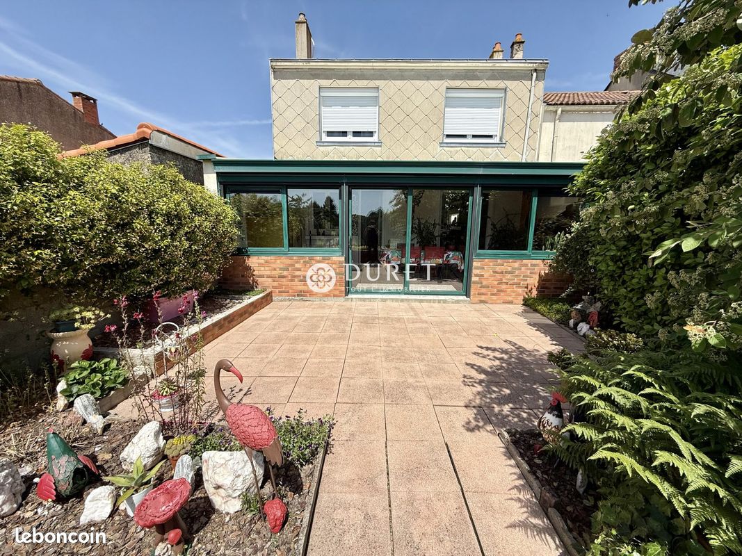 Maison 5 pièces 146 m² · à Nesmy · 146 m² · 225 900 €