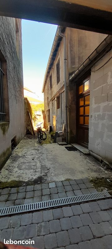 Maison 1 pièce 100 m² · à Remiremont · 100 m² · 29 000 €