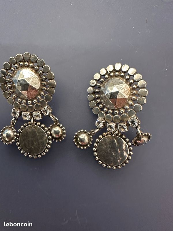 Vintage boucles d’oreilles en clip de couleur argent avec decoration diamante (image 2)