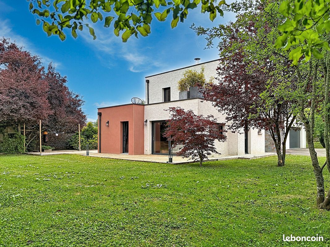 Maison 6 pièces 146 m² · à Vesoul · 146 m² · 398 000 €