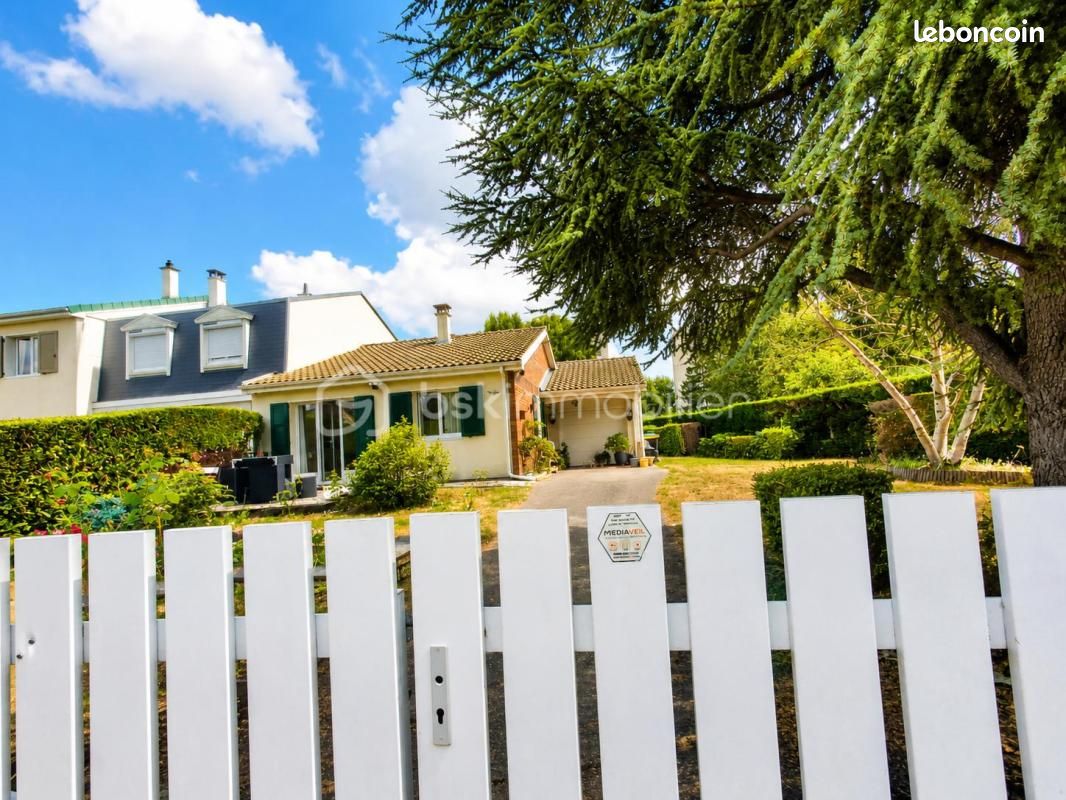 Maison 3 pièces 75 m² · à Élancourt · 75 m² · 345 000 €