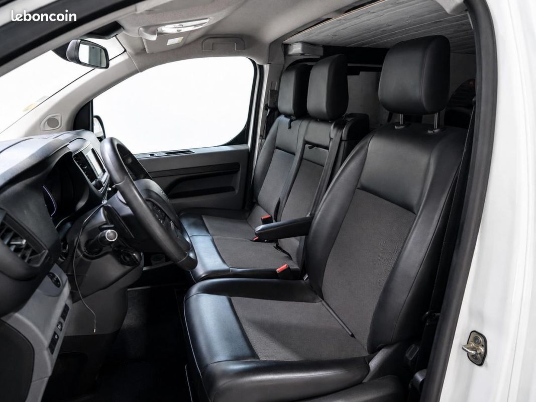 PEUGEOT EXPERT Compact 2.0 BlueHDi - 180 S&S - BV EAT6 III FOURGON Fourgon Premium Pack PHASE 1 (image 10)