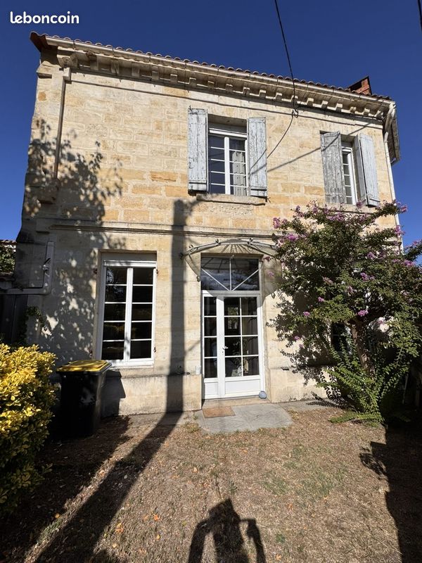 Maison 6 pièces 180 m² · à Saint-Médard-d'Eyrans · 180 m² · 439 900 €
