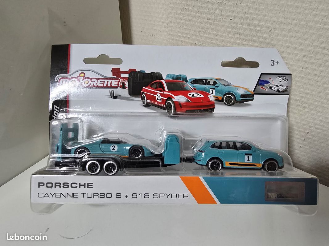 Coffret Porsche Cayenne S Trailer Set + 356B – Minichamps 1/43 (occasion, Très Bon état)