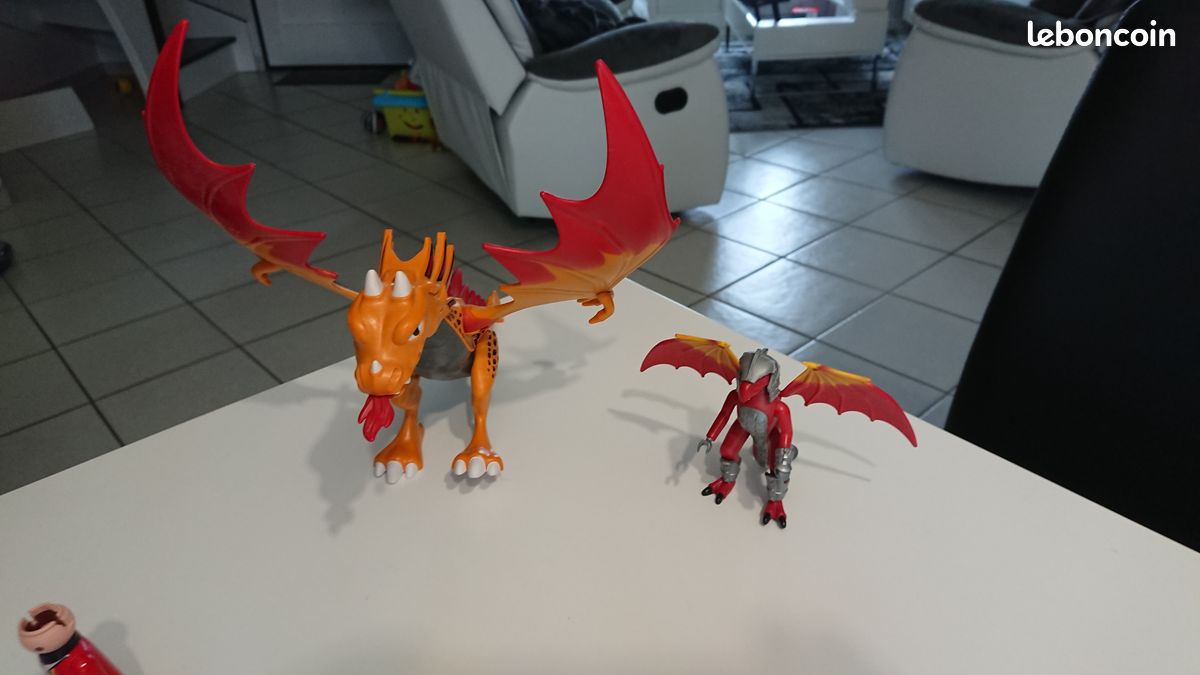 Dragon chinois Plaumobil + diverses figurines (image 1)