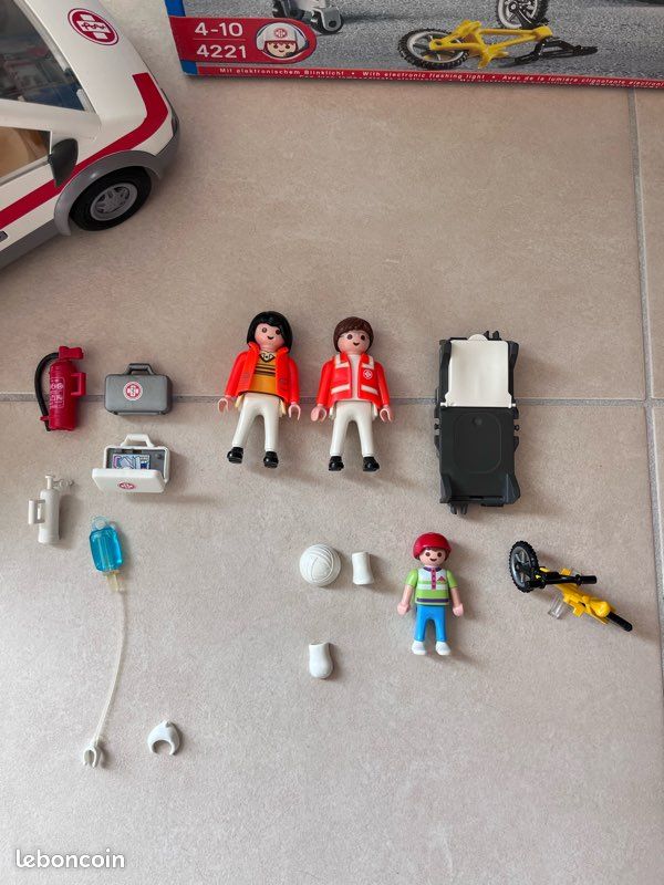 Playmobil 4221 Ambulance Avec Ambulanciers Et Blessé - Complet - Vintage