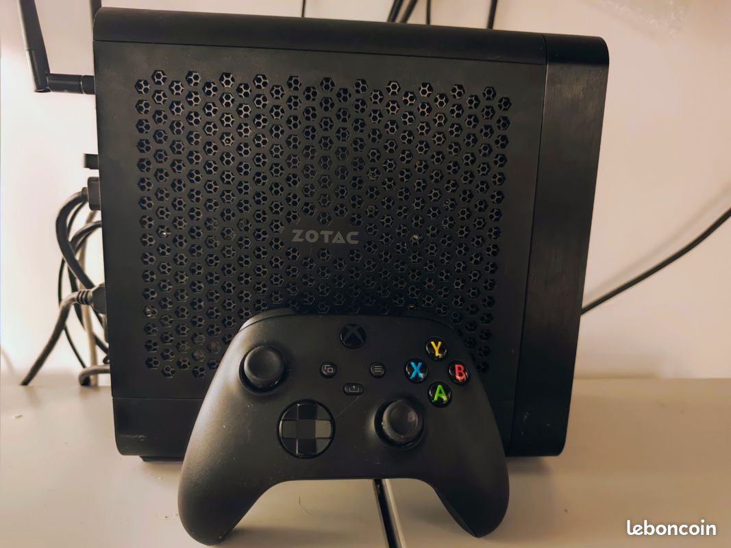 Mini PC Gamer Zotac Magnus One RTX 3070 Intel i7 10700 32Go