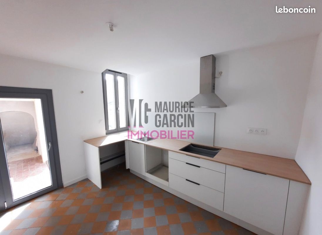 Appartement 4 pièces 98 m² · à Carpentras · 98 m² · 850 €/mois