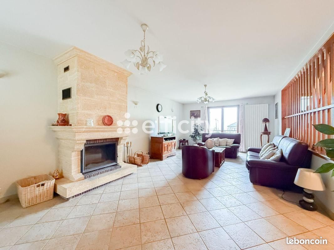 Maison 6 pièces 155 m² · à Argenteuil · 155 m² · 450 000 €