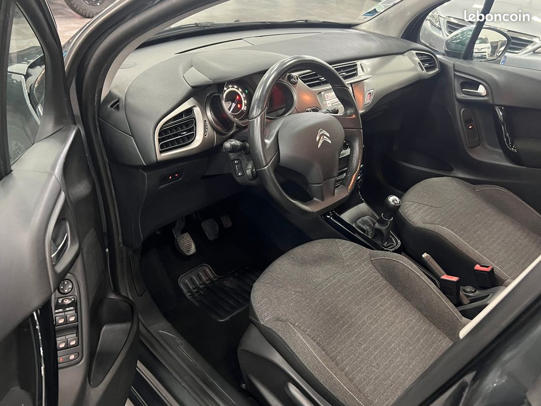 Citroën C3 1.2 PureTech 110 S&S Exclusive (image 8)