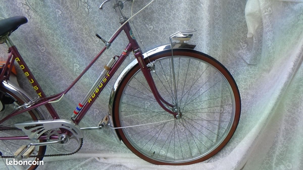 Vélo de ville ROBUST - Fondation AJD