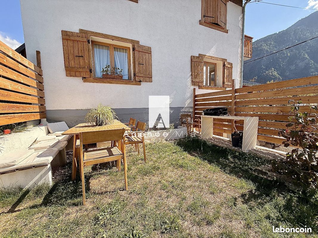 Appartement 4 pièces 90 m² · à Passy · 90 m² · 330 000 €