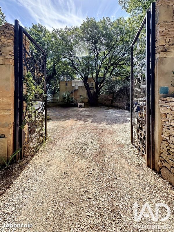 Maison 18 pièces 450 m² · à Apt · 450 m² · 850 000 €