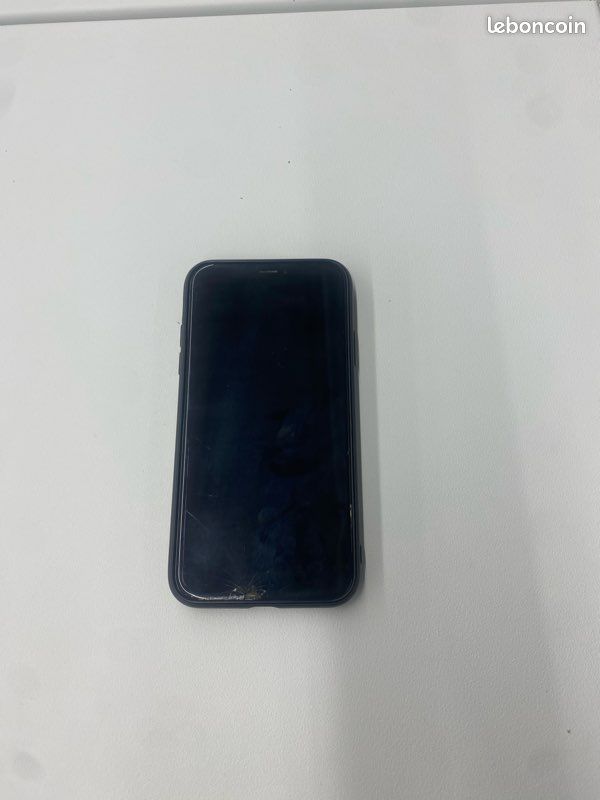 IPhone XR (image 3)